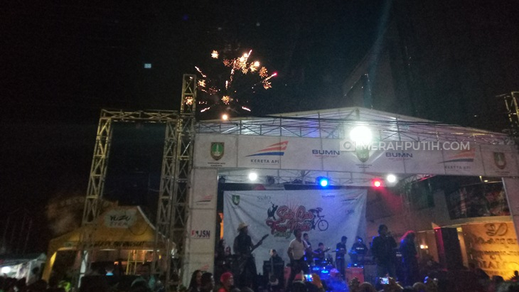  Perayaan malam pergantian tahun pada 2020, di acara car free night, Kota Solo. (MP/Ismail)