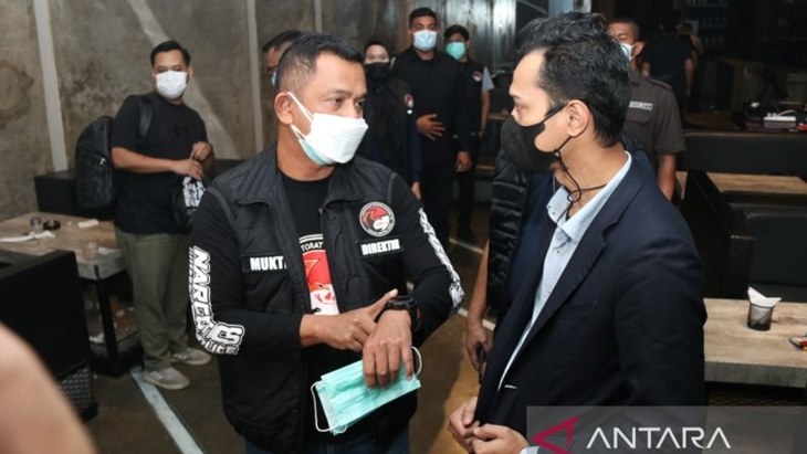 Polda Metro Jaya Segel Tiga Bar Langgar Aturan PPKM