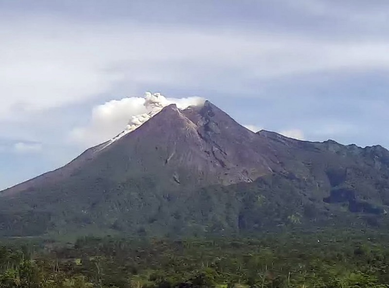 7 Kali Guguran Lava, Boyolali Diguyur Hujan Abu Vulkanik