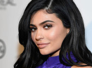 Kim Kardashian Punya Anak lewat Ibu Pengganti, Warganet Curigai Kylie Jenner