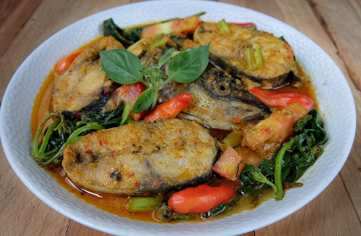 Sajikan Ikan Woku Belanga Lezat saat Natal