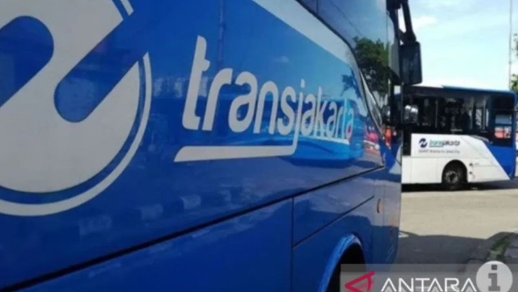 Demo Buruh Tolak Tapera di Patung Kuda, TransJakarta Lakukan Penyesuaian Layanan