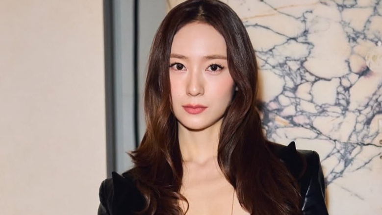 Krystal Jung Umumkan Single Baru 'PWLT', Menuju Album Solo Perdana 'Charging Crystals'
