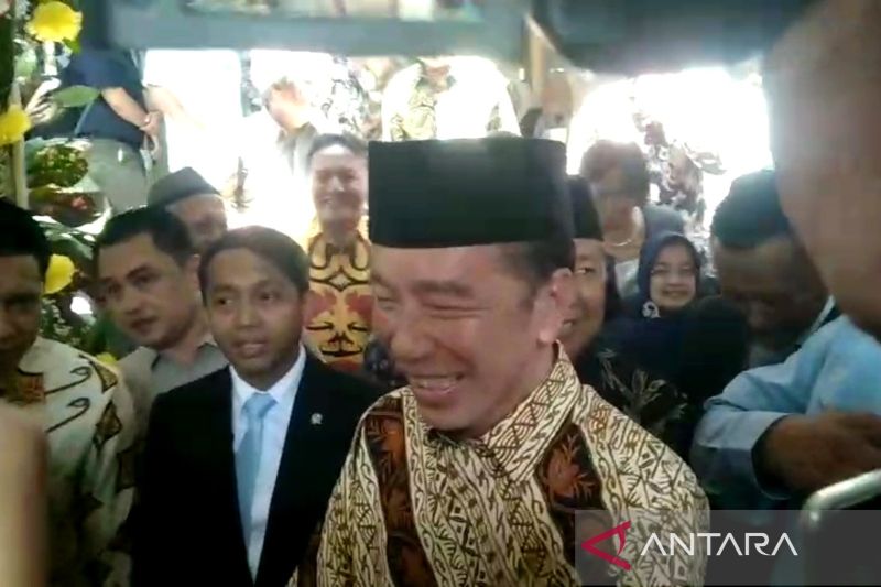 Ultah Ke-74 Prabowo Dapat Kado Spesial Berupa Pujian 'Manis' dari Jokowi di UGM!