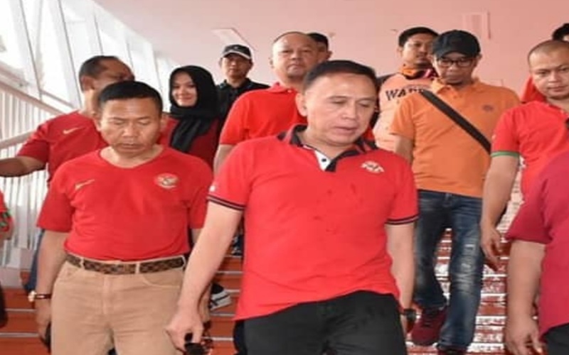 Iwan Bule saat bertemu dengan sejumlah pengurus daerah PSSI