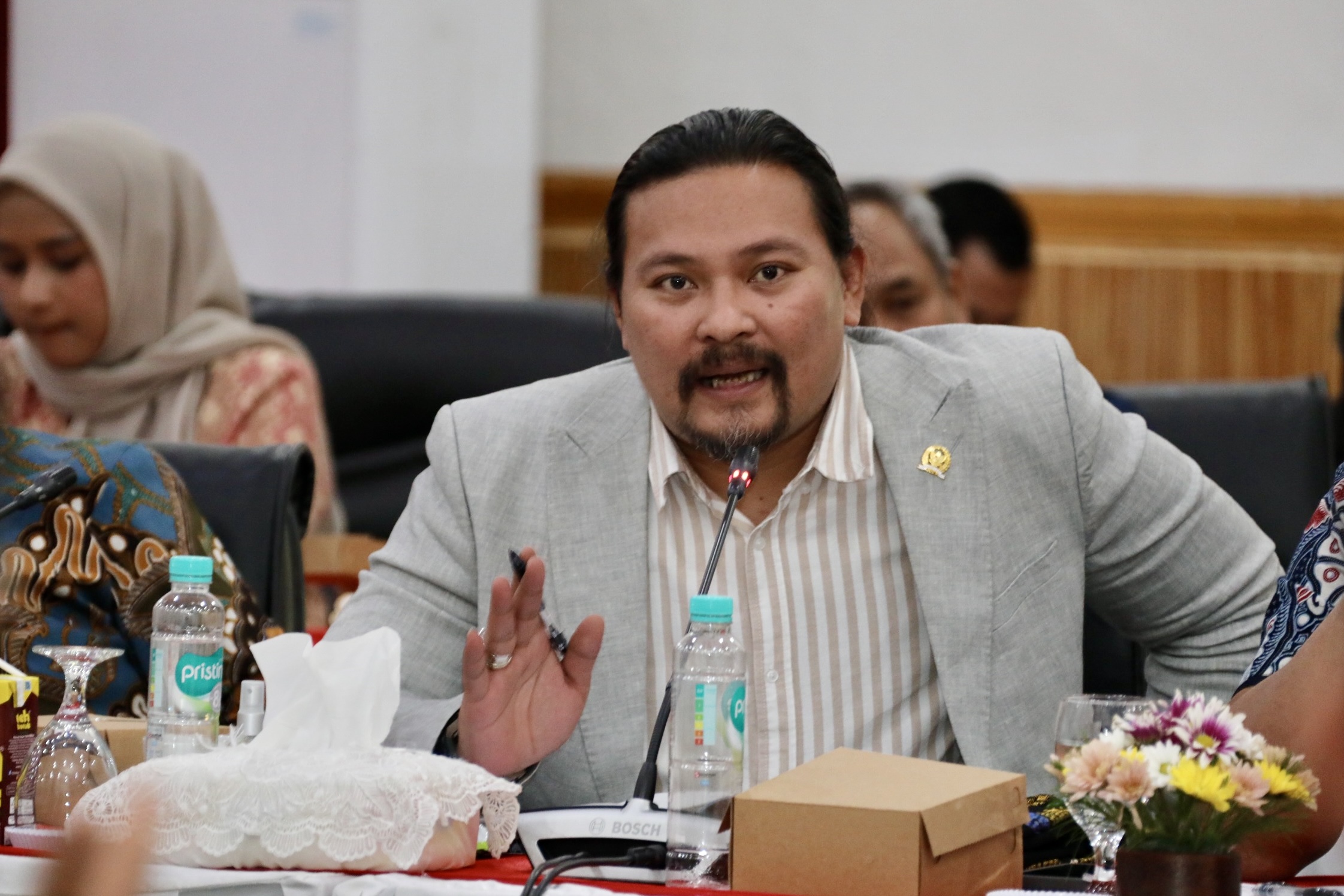 DPR Minta Polri Tunjukkan Kinerja Transparan, Serta Dorong Model Pemberantasan Tambang Ilegal