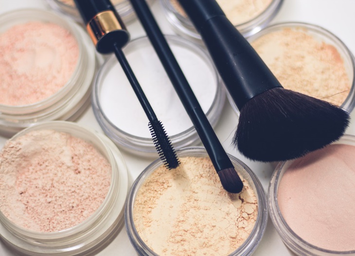 Yuk, Simak Tips Membersihkan Peralatan Makeup