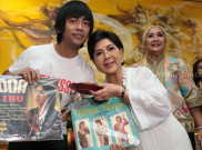 Ulang Tahun Ke 80, Titiek Puspa Kunjungi Makam Pahlawan
