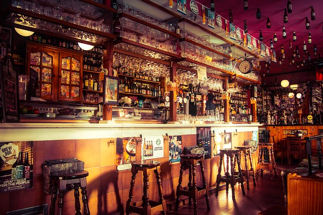 Berkumpul dan 'Hangout' di Bar, Kenapa Tidak?