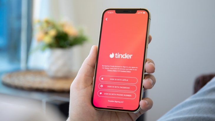 Tinder akan Perkenalkan Fitur Background Checks dalam Aplikasi
