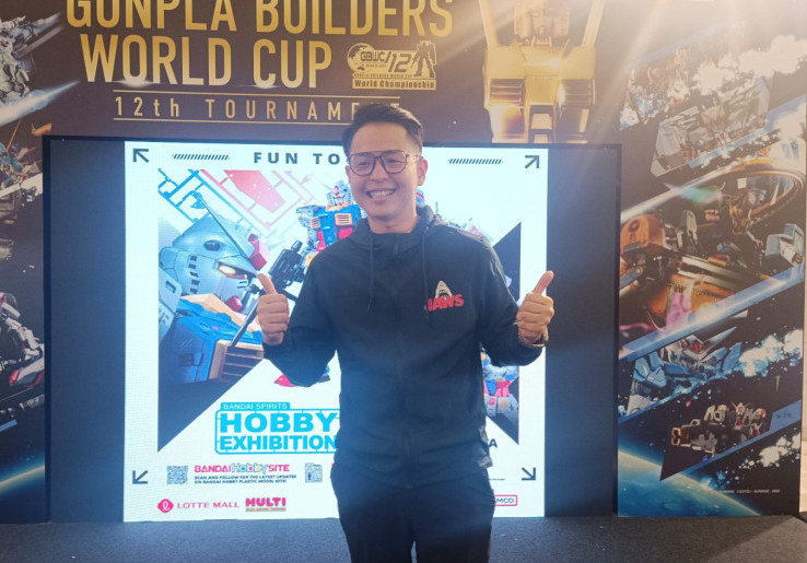 Merakit Gundam, Cara Ernest Prakasa Menyegarkan Pikiran