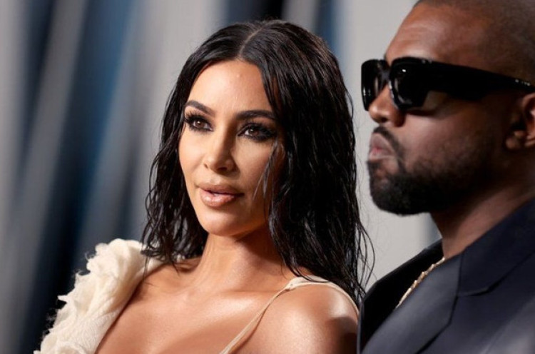 Ajak Kim Kardashian Tampil di Donda Show, Kanye West Modus