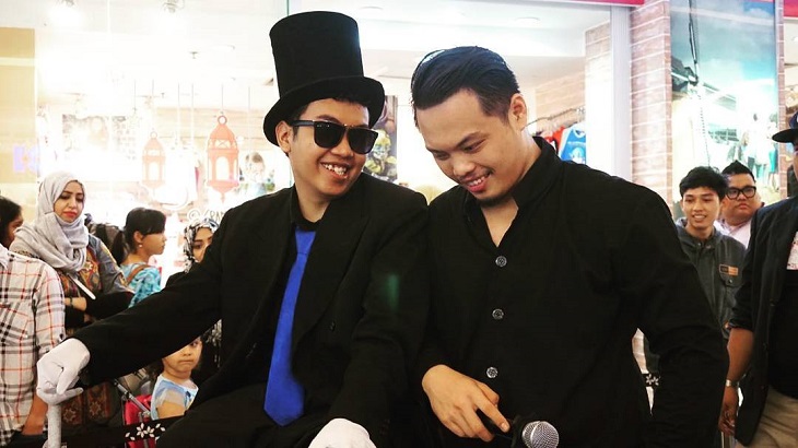 Ricky Lie Sampaikan Larangan Merokok Lewat Sulap