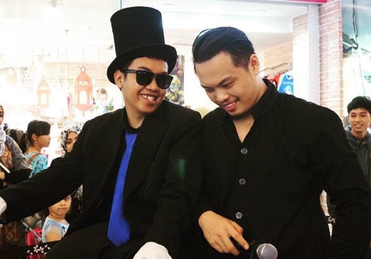 Ricky Lie Sampaikan Larangan Merokok Lewat Sulap 