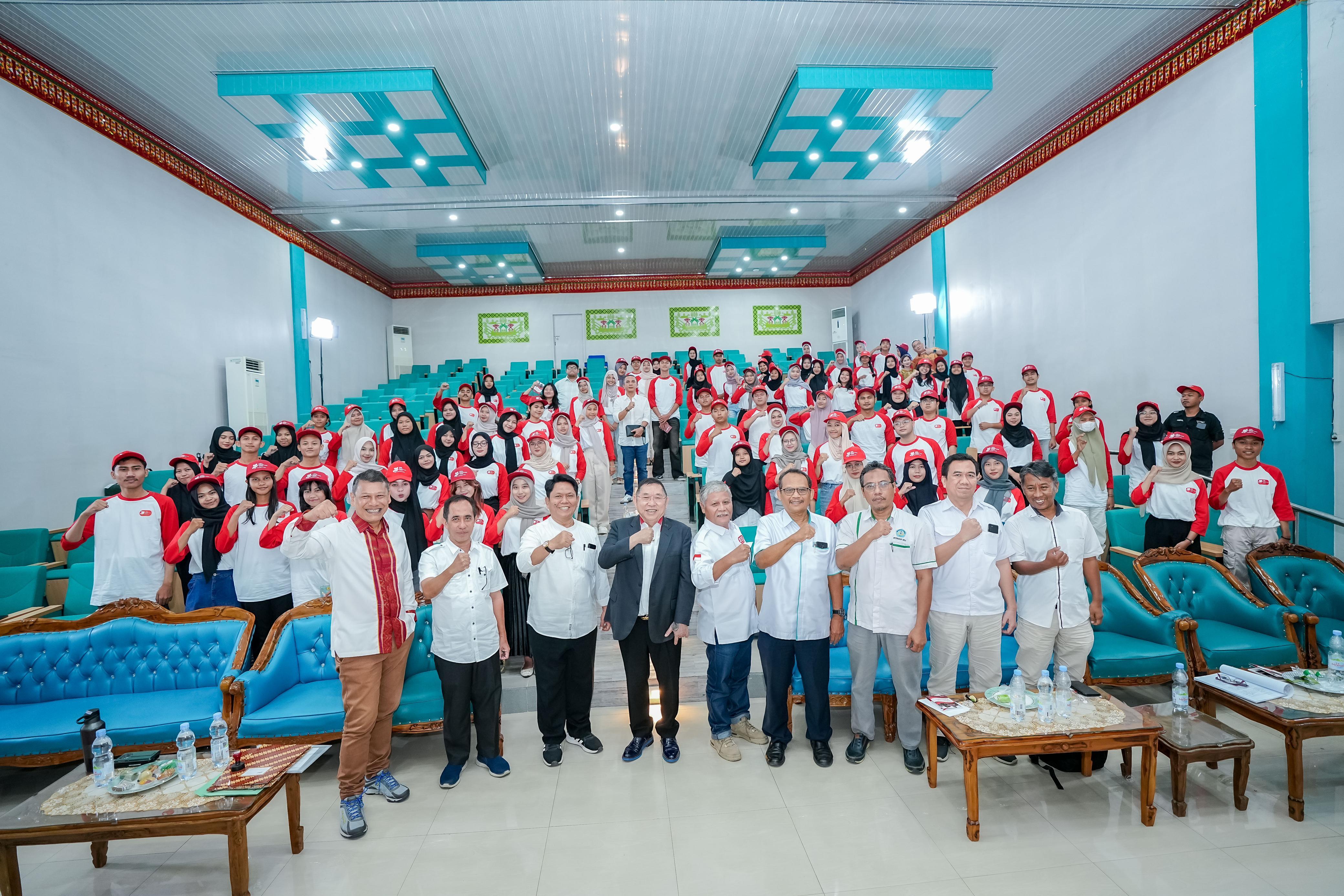 Jerry Hermawan Lo beri beasiswa untuk mahasiswa Unila