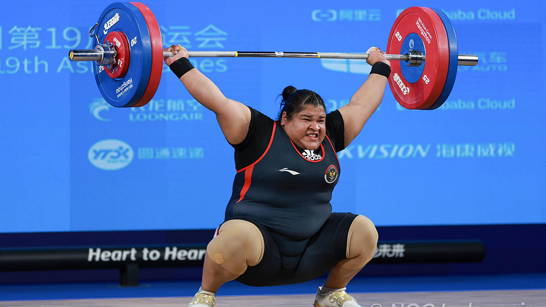 Lifter Nurul Akmal Jadi Atlet Ke-21 Indonesia yang Lolos ke Paris 2024