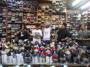 Dukung Produk Lokal Geng Citayam Fashion Week Belanja Produk Lokal di Pasar Tanah Abang