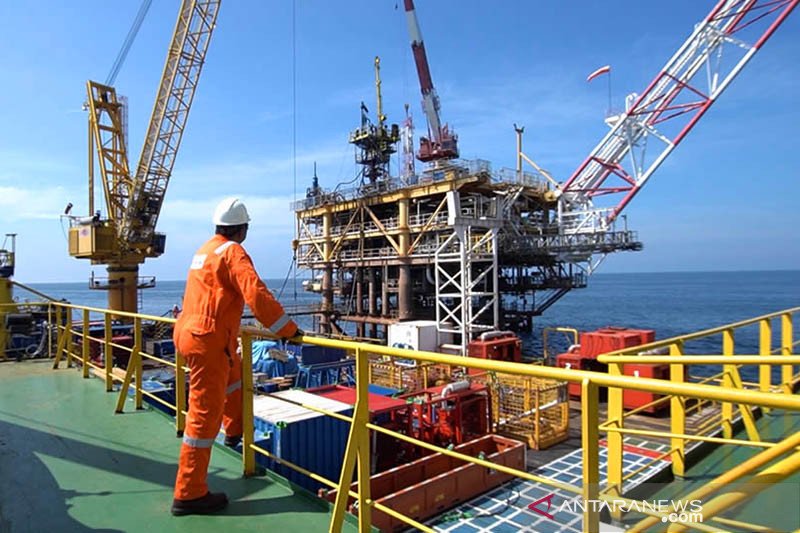 OPEC Plus Menaikkan Produksi Minyak 100.000 Barel Per Hari