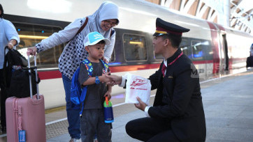 Peringati Hari Pelanggan Nasional  KCIC Catat 11 Juta Orang Telah Gunakan Kereta Cepat Whoosh 