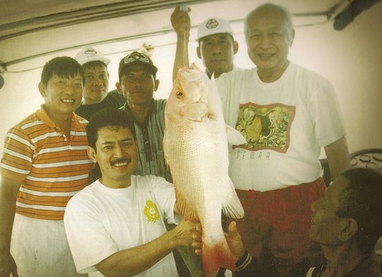 Cengengesan Melawan Rejim Tiran Melalui “Mati Ketawa Cara Daripada Soeharto”