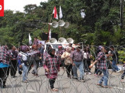 Sambil Goyang Sajojo, Massa Pro Ahok Semangat Kawal Persidangan
