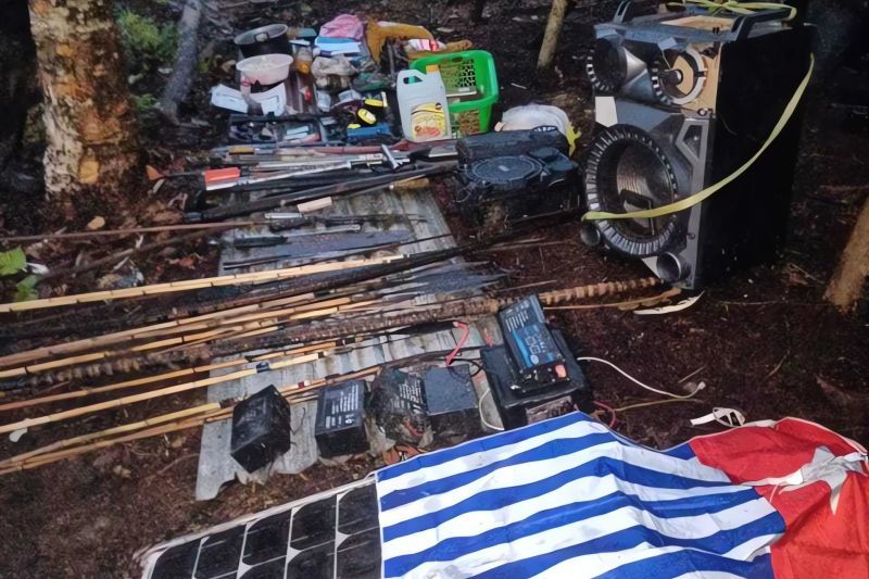 TNI Kuasai Markas Tentara Pembebasan Nasional Papua Barat Pimpinan Manfred