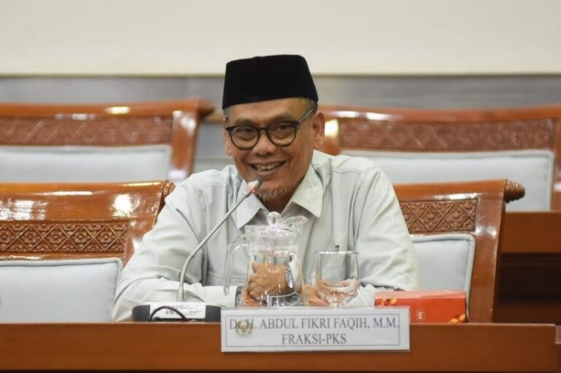DPR Bongkar Penyebab Puluhan Prodi di Perguruan Tinggi Ditutup, Peminat Sepi hingga tak Jamin Kehidupan di Masa Depan