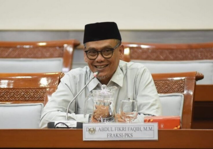 DPR Bongkar Penyebab Puluhan Prodi di Perguruan Tinggi Ditutup, Peminat Sepi hingga tak Jamin Kehidupan di Masa Depan