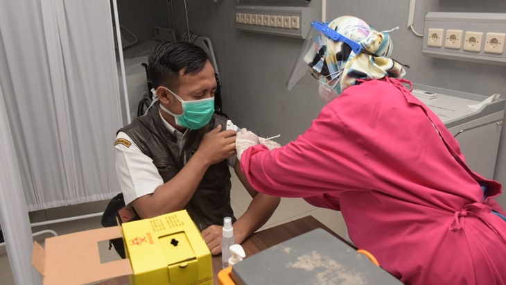 Vaksinasi di Garut. (Foto: MP/Dok Humas Jabar)