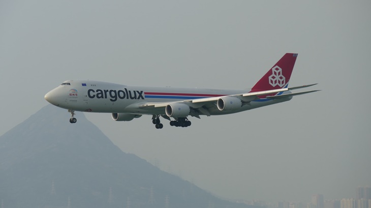 Perangi COVID-19, Boeing 747 Pakai Masker