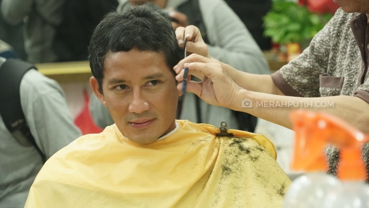 Usai Pangkas Rambut dan Bersihkan Telinga di Ko Tang, Sandi: Suara Rakyat Lebih Jernih