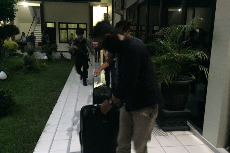 KPK Sita Dokumen Penting dari Kantor DPRD Tulungagung