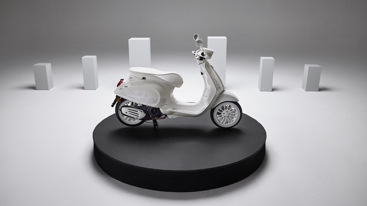 Proyek Kolaborasi Unik Justin Bieber X Vespa