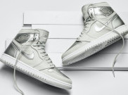Sepatu Air Jordan 1 Eksklusif Jepang  Ini Dikemas dengan Koper Besi Silver