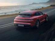 Play Store akan Hadir di Mobil Porsche 
