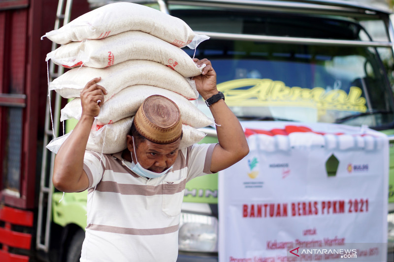 Bantuan Sosial. (Foto: Antara)