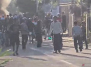 Kericuhan Meluas ke Jalan Raya Otista Jaktim, Polantas Sempat Diculik Massa