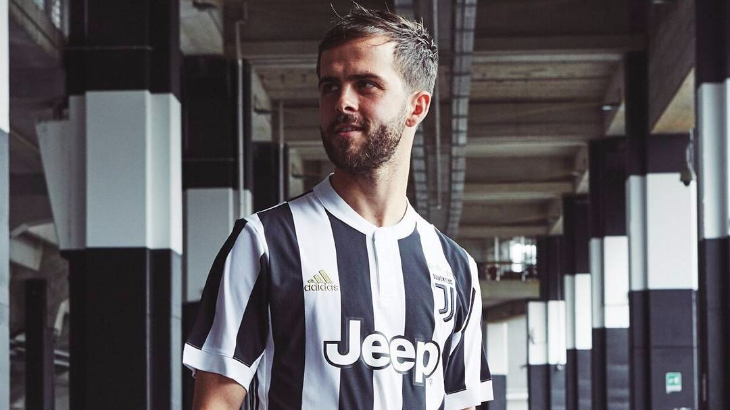 Juventus Rilis Jersey Kandang Musim 2017/18