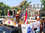 Jelang Perayaan Waisak, Umat Buddha Bawa Api Abadi Dharma ke Candi Mendut