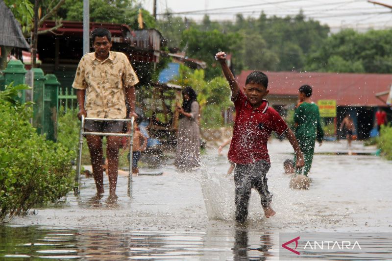 Warga Kota Medan Diingatkan untuk Mewaspadai Banjir Pesisir 21-27 September