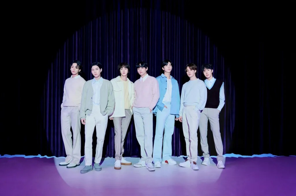 BTS Bawa Proyek ‘The City’ ke Las Vegas dan Busan, Warnai Kota Ungu