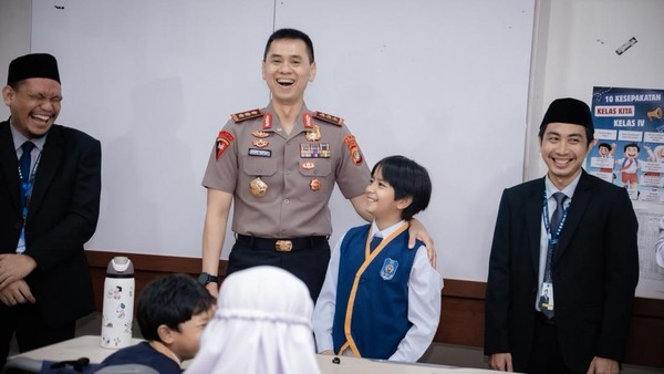 AI kian Canggih, Kapolda Metro Jaya: Anak-anak Terancam jika tak Paham Teknologi