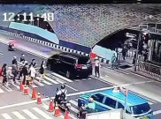 Pelat Nomor Alphard Viral di Bundaran HI Ternyata Palsu, Pengemudi Bakal Dipanggil