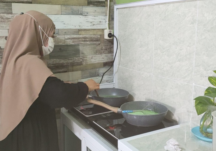 PLN Bagikan Kompor Listrik di Solo, Gibran Sebut Masih Banyak Rumah yang Daya Listriknya 450 VA