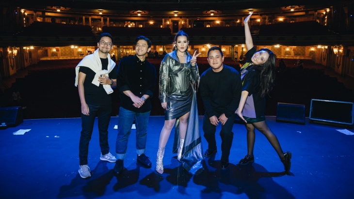 HIVI! dan Raisa Sukses Manggung di Sydney Australia
