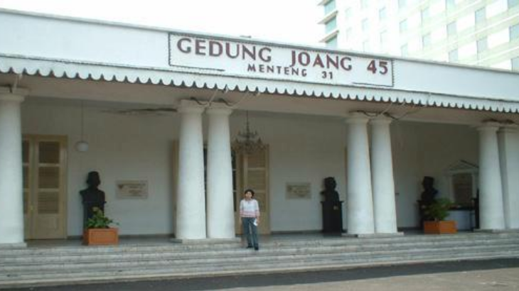 Gedung Joeang '45 tampak muka.  (Foto / wikipedia)