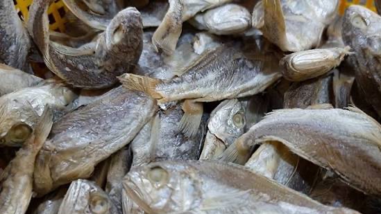 Viral Ikan Asin Diduga Disemprot Racun Serangga, Ini Risiko Residu Kimianya