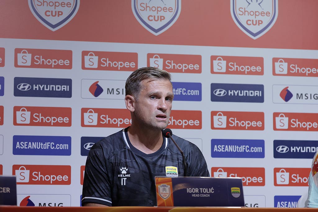 Igor Tolic Soroti Sulitnya ACC, Persib Pincang Hadapi Port FC