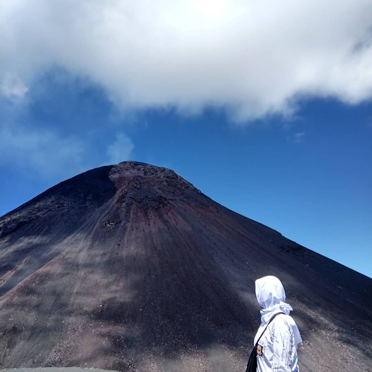  Gunung Soputan dalam status normal. (Foto: instagram.com/clachaanstsycl)