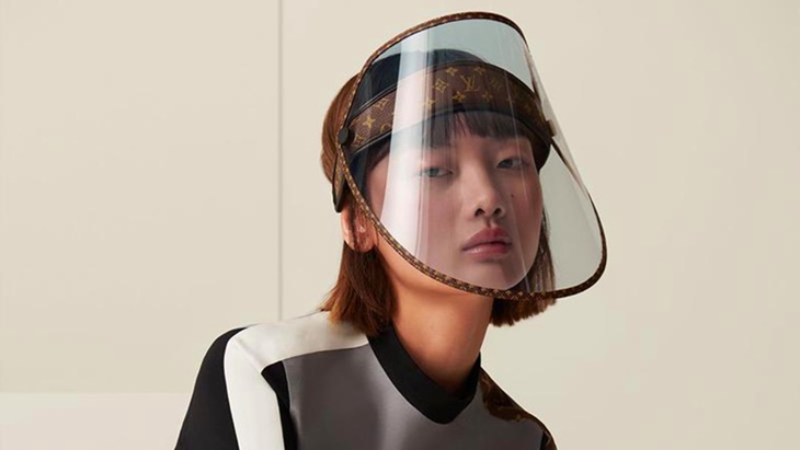 Mewah, Louis Vuitton Rilis Face Shield Seharga Rp14,4 Juta